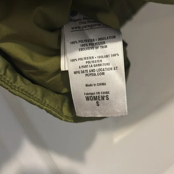 Patagonia Women's Green Puffer Jacket - Picture 7 of 7